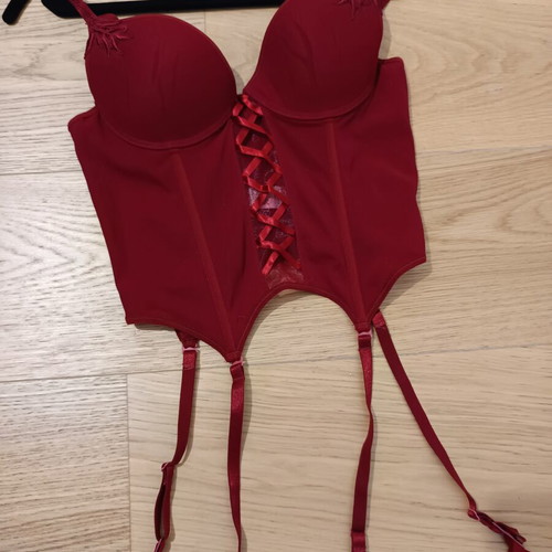 Luna cup B corset red like new