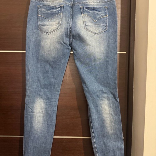 Jeans with rips new, size Large, blue