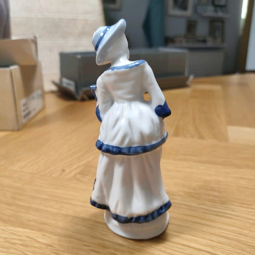 Decorative figurine new, classic, 13 cm height