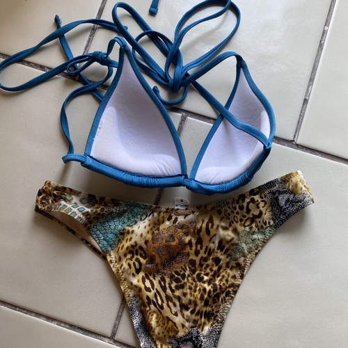 Apple swimsuit new, with cups, fits S/M
