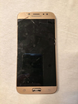 Samsung J7 (2017) used with broken screen and functional issues