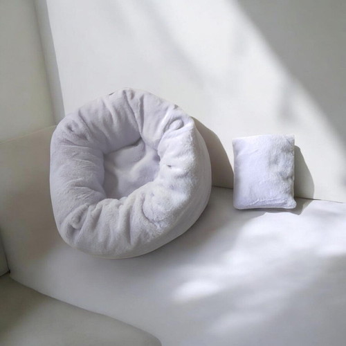 Dog and cat bed and pillow new 50x50x20