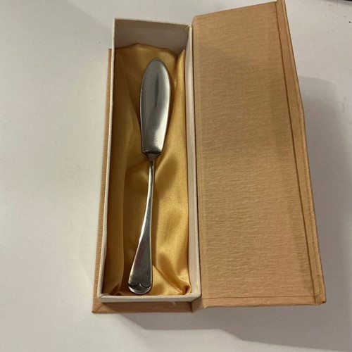 Vintage Sheffield Butter Knife EPNS-A in Satin Gift Box like new