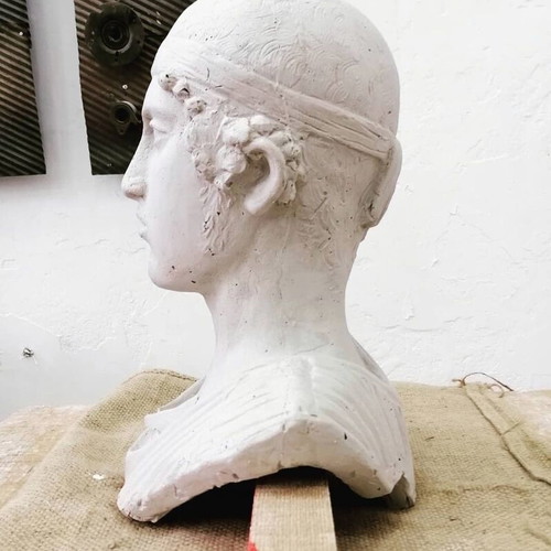 Hiniochos handmade plaster bust