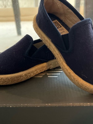 Gioseppo kids blue espadrilles new, size 23