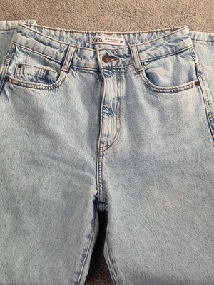 Zara mum jeans like new, blue, straight fit, size XS