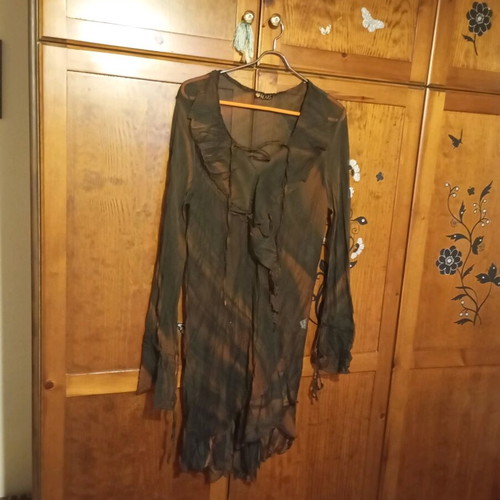 Mat Fashion dress like new, brown with ruffles
