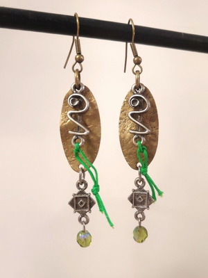 Boho Vintage Dangle Earrings like new, green bead and bronze details