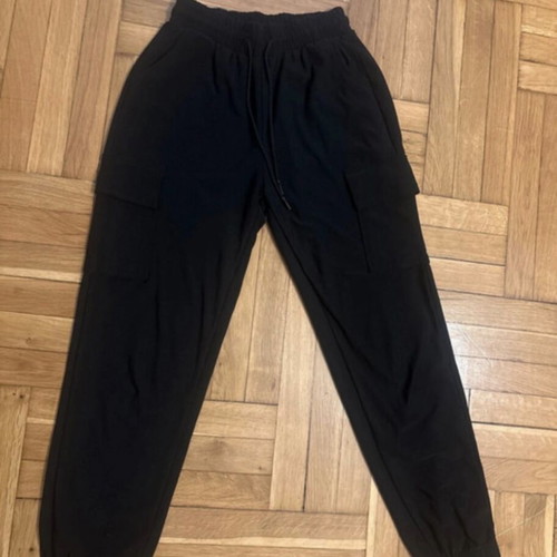 Cargo pants used, size S, black with small pull