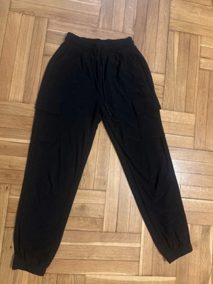 Cargo pants used, size S, black with small pull