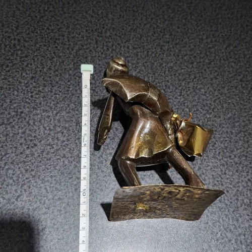 Handmade bronze vintage figure sculpture like new