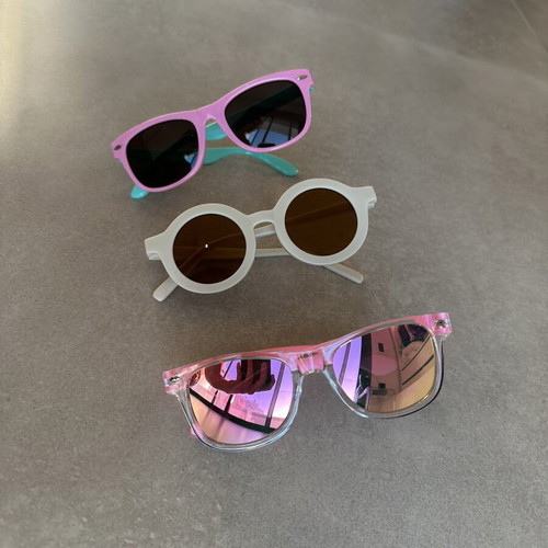 Children's sunglasses like new, set of 3