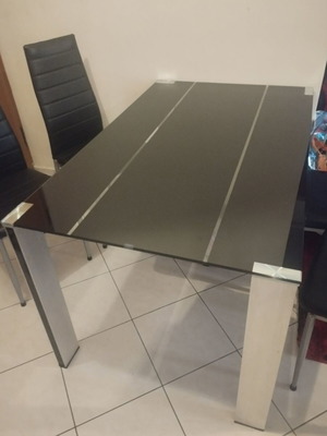 Dining set with 4 chairs used