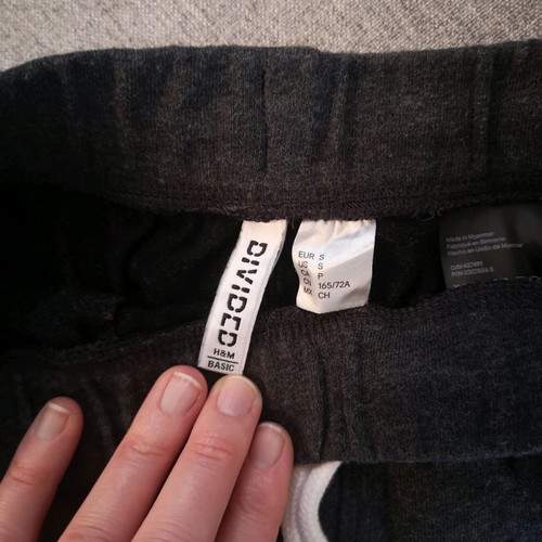 H&M shorts used, size Small