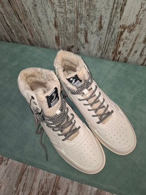 Safety Jogger ankle boots new with fur beige and removable insole