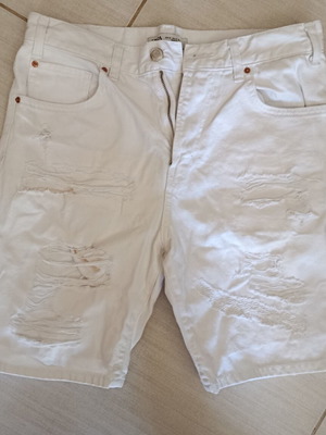 Men's denim bermudas Zara used, white and blue distressed