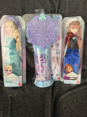Frozen dolls set of 3 new with secret jewelry doll