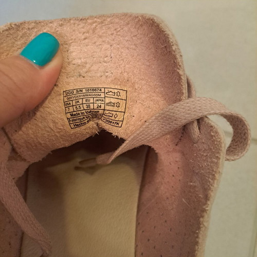 Ugg Australia women's sneakers size 38, like new, soft pink
