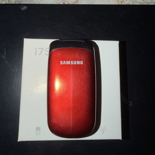 Samsung E1272 mobile phone, red
