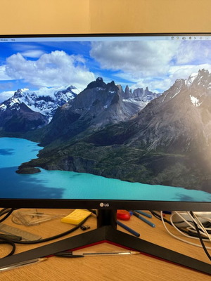 LG 24MP60G 23.8" FHD Monitor like new, 1920x1080