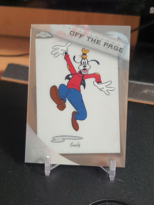 Topps Chrome Disney 2023 D100 Goofy Off The Page card like new