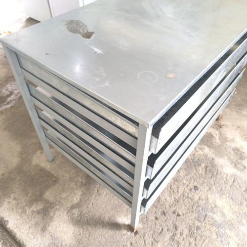 Metal Heavy-Duty Chest of Drawers with 4 Drawers like new