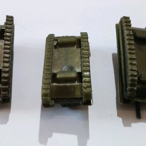 Set of 3 vintage collectible tanks used, 70s-80s decade