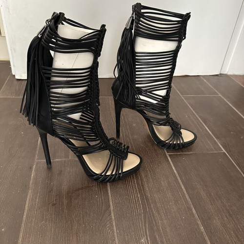 BCBG Maxazria high-heeled sandals like new, size 39, black