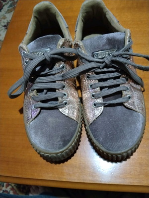 Guess athletic shoes used, size 37, gray brown