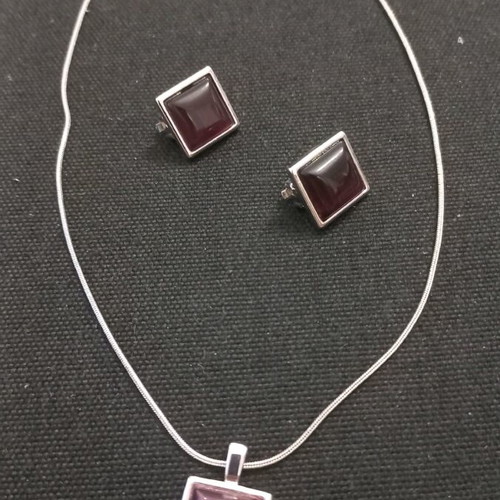 Jewelry set new, purple stone and silver pendant and earrings