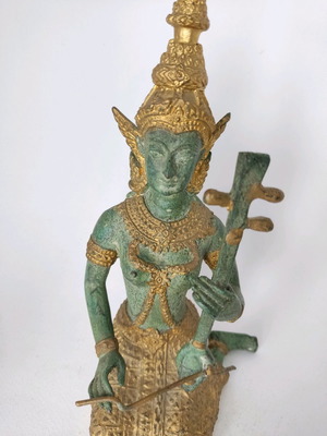 Thailand bronze statue very good condition 21cm