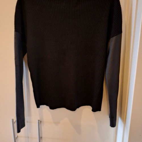 L.A Dolls blouse with leather sleeve like new, black size M
