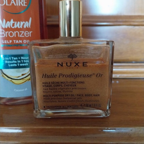 Nuxe Huile Prodigieuse Or 50 ml and biphasic self-tan spray used set