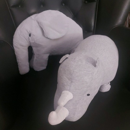 Pack of 2 plush animals like new, elephant and hippopotamus