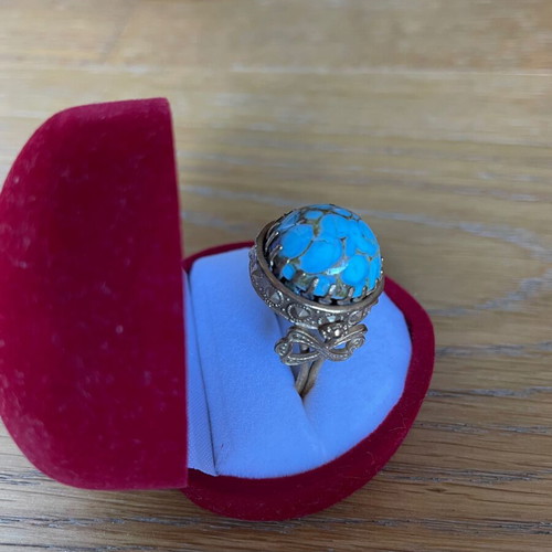 Ring with blue stone like new, turquoise and gold color