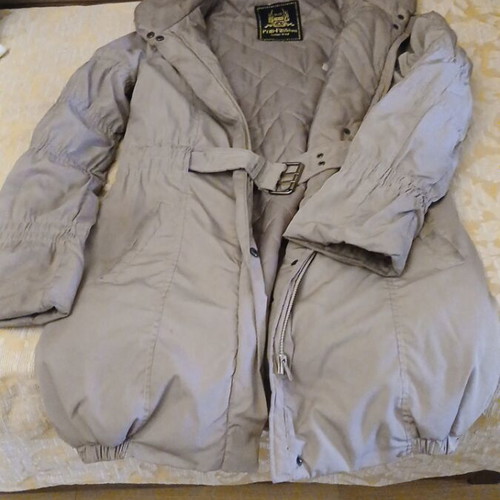 Prm-Fashion women's long jacket size M like new, beige with belt and hood