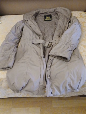 Prm-Fashion women's long jacket size M like new, beige with belt and hood