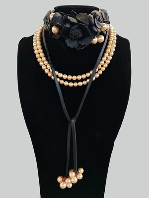 Two pearl necklaces like new, handmade leather chocker with flowers