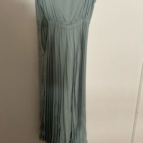 Pleated pistachio dress s-m like new