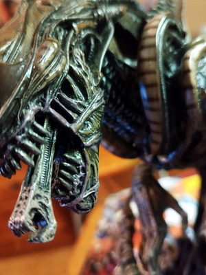Alien Warrior 7" figure limited edition, new