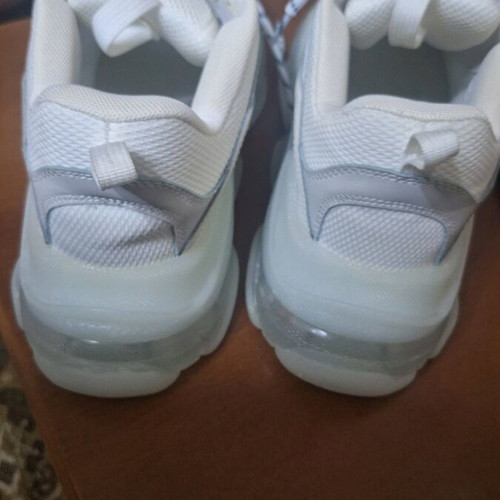 Balenciaga casual shoes white size 41 like new