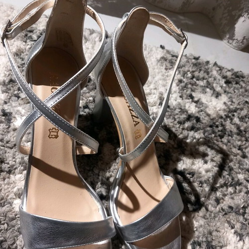 Ragazza 41 silver leather heels like new