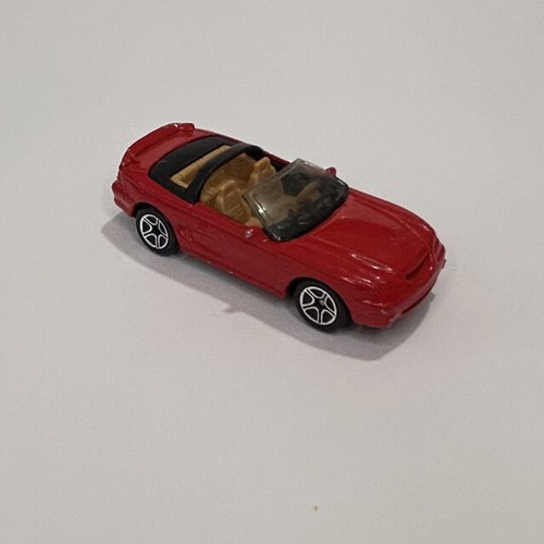 Matchbox 1995 Ford Mustang Cobra παιχνίδι κάμπριο σε κόκκινο
