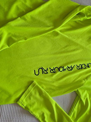 Under Armour μακρυμάνικη μπλούζα σε άριστη κατάσταση, μέγεθος L/XL, πράσινη