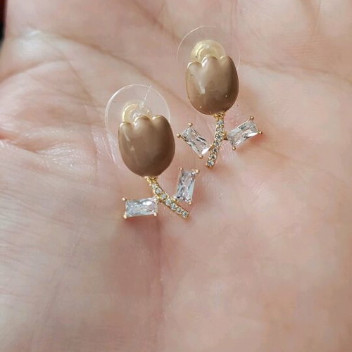 Tulip earrings new with beige zircon