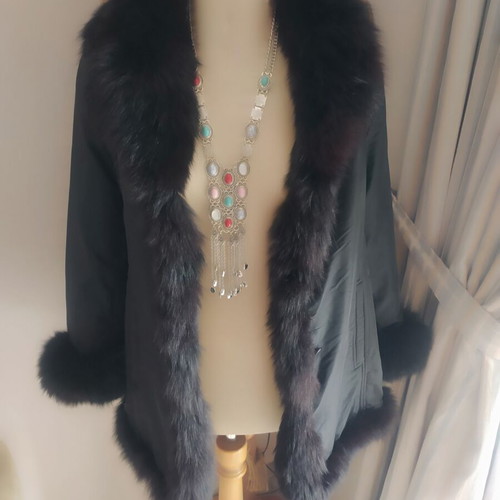 CLEARANCE SHIPPING UP TO 7/8!!! Half coat with real fox fur!!!!