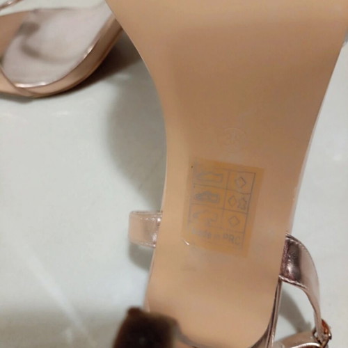 Adam's Shoes strappy heeled sandals pink rose gold vegan leather like new