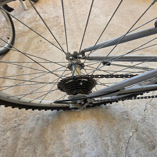 Mountain bike used, white, with gears
