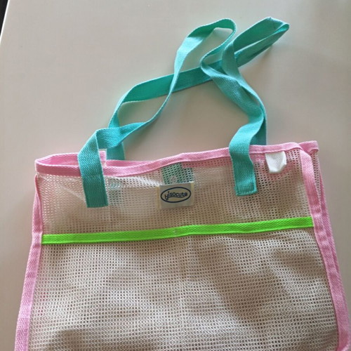 Children's beach bag perforated small like new