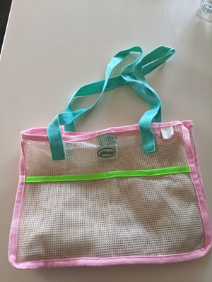 Children's beach bag perforated small like new